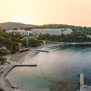 Pine Bay Semesteranläggning (resort)